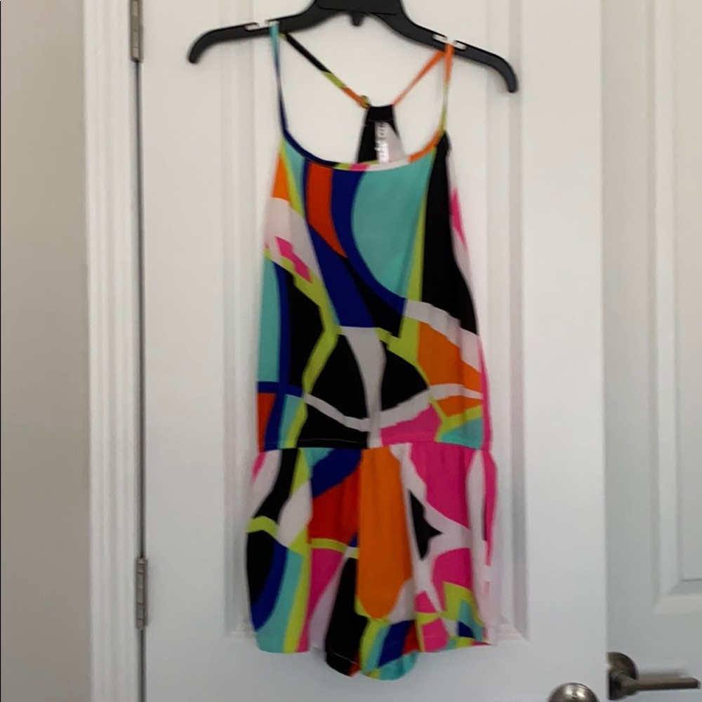 FABLETICS SLEEVELESS/SHORTS JUMPER SZ XS